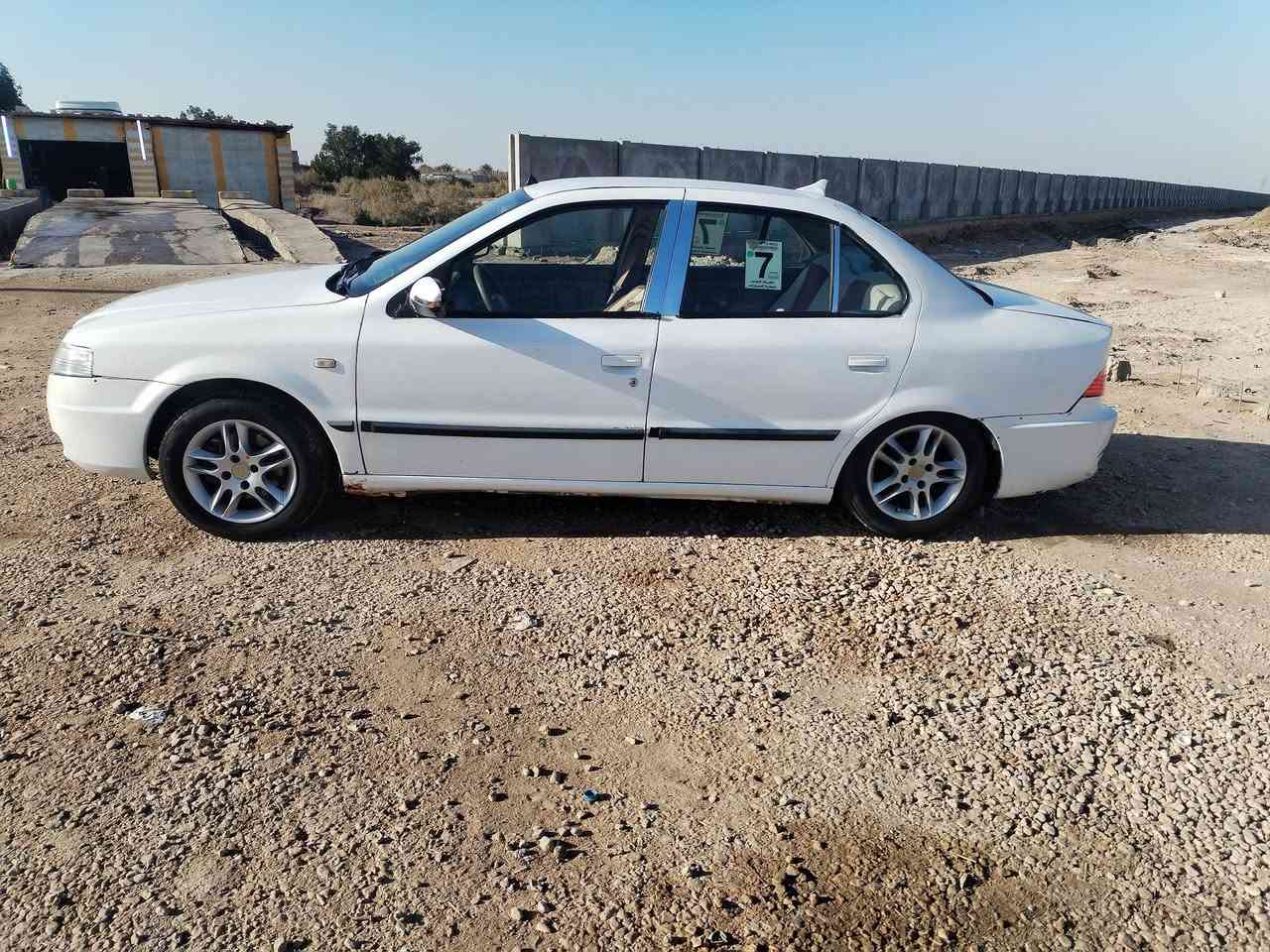 السلام عليكم  سمند سورن 2012 للبيع رقم بغداد مصفره غرامات السياره حلوه وجديده راعيها بالهاشميه سعر 40 بيها مجال ***********
