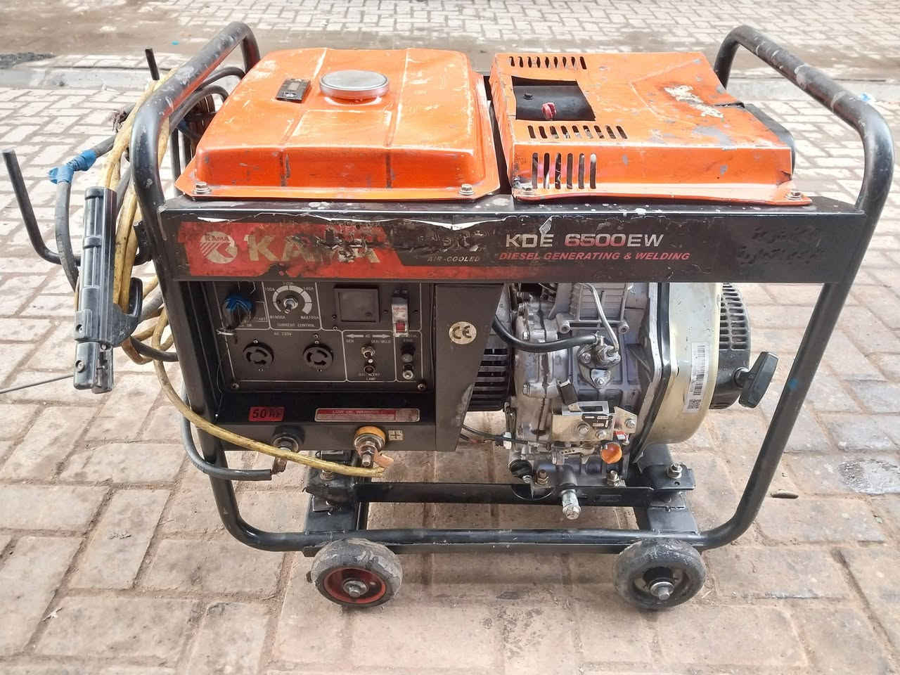 السلام عليكم
مولد كامة بيت الوادي لحيم وكهرباء سلف وحبل تشتغل بس بدون باتري السعر ٤٠٠ ألف مكاني بغداد شارع الكفاح 
***********
