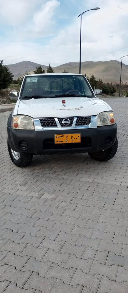 له سليمانيم  ***********
نيسان ده بل اكسل  2006 ناو سور سفر كيلو مه تر تاقانه 60 هه زار رويشتوه هه مو گياني شه ريكه گيرو مه كينه ي نه كراوه ته وه له سه ر ده قي شه ريكه ماوه ته وه علوجه دوبه يه هه موو پليته كاني پيوه يه چوار تايه ي لوك جام كاره با تاقانه ي هه مو ايراق وه سفي ناويت هه لگيراوه له سليمانيم *********** واتساپي له سه ره السليمانية, العراق
