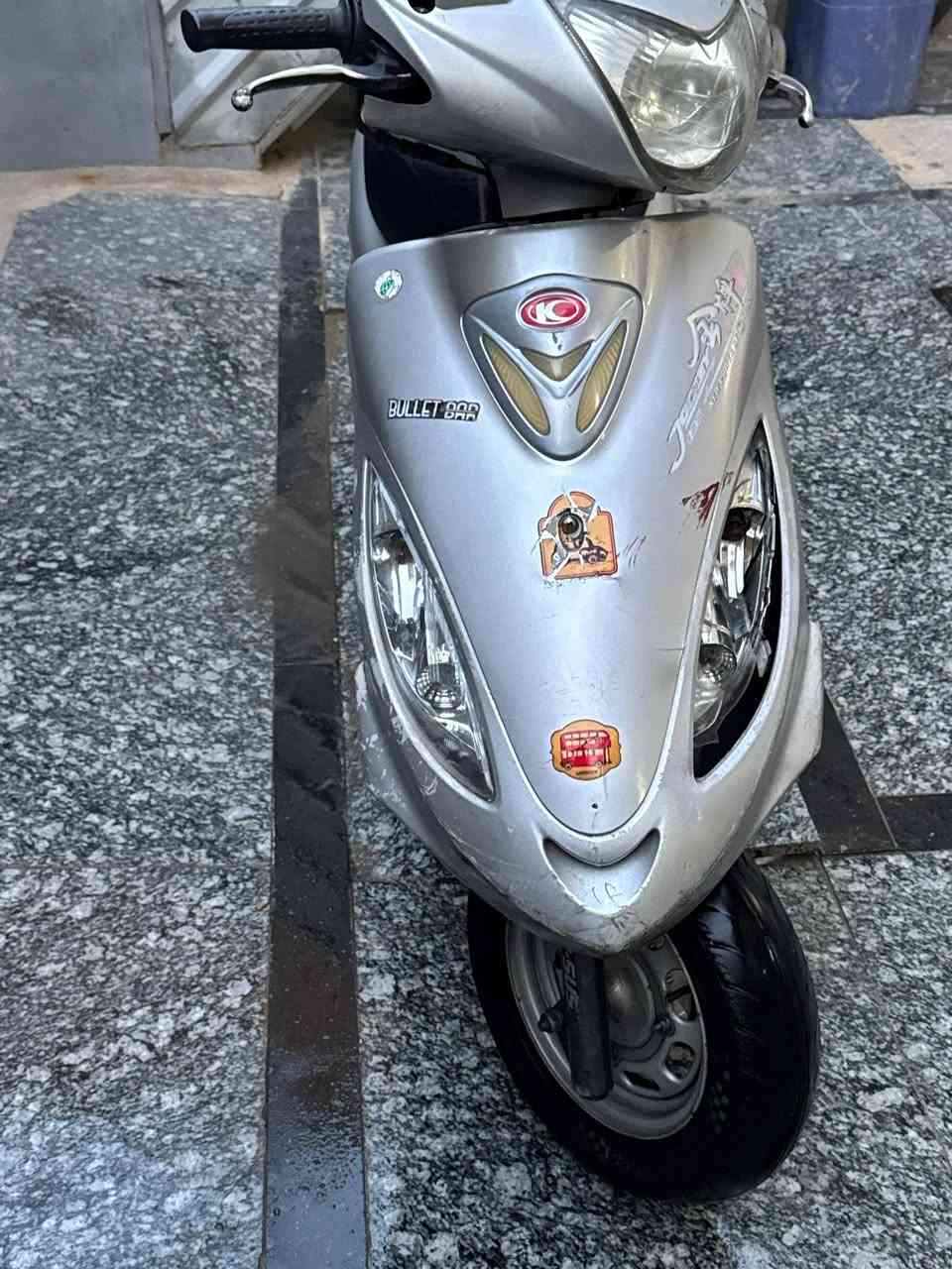 دراجه كامكو للبيع (حاوية وكيل ) الغراض كله بلاد برغي مانازل
كفاله مكينه مامفتوحه 
شرط ملاح مال وكيل 
بوشه 49. شهرين ماخذيه من الوكيل 
سبب البيع أسباب خاصه 
السعر خاص 
كفاله من السرقه مع مكاتبه وصل الوكيل 
تواصل ***********
