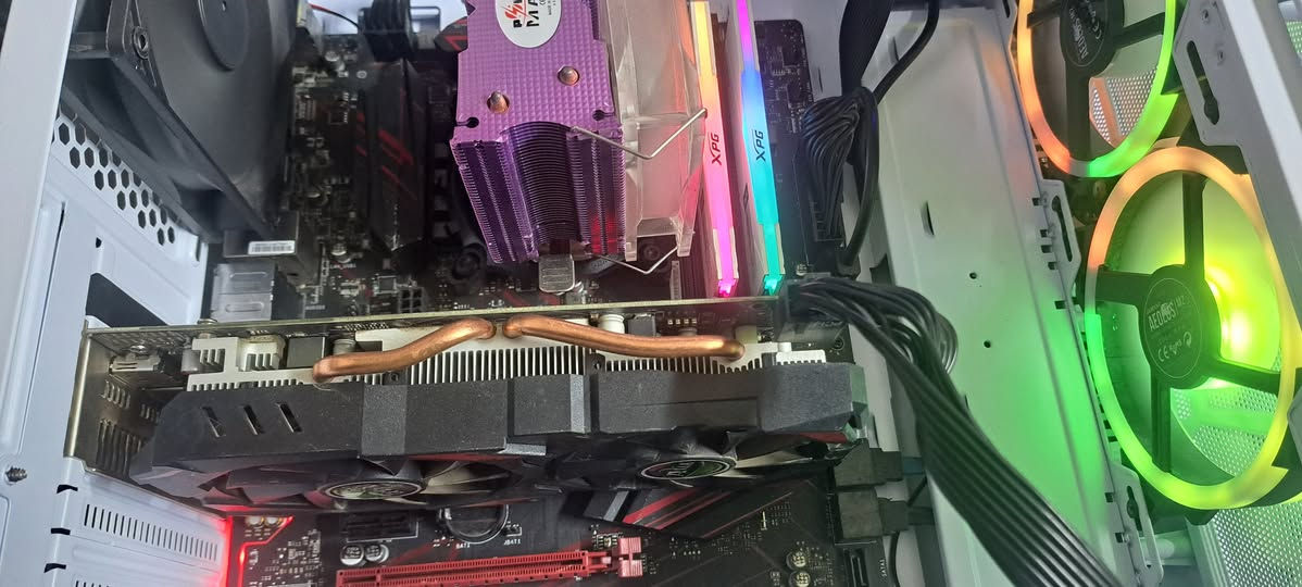 كيس تجميعه للالعاب كوراي 5 جيل 9

المعالج intel  Core i5-9500

التبريد غازي ag400

الرام- xpg 16gb ram ddr4

المذربورد  msi b350 gaming plus

الهاردات ssd 265 - hdd 1 tb

كرت الشاشة axle rx 580 8gb

البور سبلاي  650w

سعر الكيس 450 الف رقمي ***********

بغداد شارع الصناعه لايوجد توصيل
