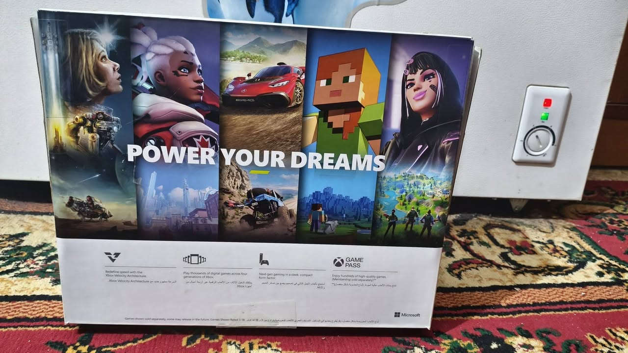 للبيع اكس بوكس سيريس اس (Xbox Series S) - نظافة فوول! يا ولد، الجهاز أخو الجديد، استخدامه جداً نظيف وما مفتوح ولا متصلح نهائياً. جهاز غني عن التعريف، سريع بالتشغيل والأداء مالته يخبل.
​شنو وياه؟
​هارد خارجي 1000 كيكا (1TB): يعني تنزل ألعاب شكد ما تريد وتنسى شي اسمه الذاكرة ممتلئة.
​يد التحكم الأصلية: نظيفة جداً وكامل أزرارها شغالة 100%.
​وايراته الأصلية: (HDMI والباور) يعني شغله والعب گبل.
​المواصفات على السريع:
جهاز جيل جديد، يشغل أقوى الألعاب بسلاسة خرافية، وصغير بالحجم يعني ما ياخذ مكان وشكله كلش نازك.
​💰 السعر من الأخير: 370 ألف دينار.
(السعر قفل والي يعرف بالسوق يعرف هاي البيعة شكد تسوى، خاصة وياه هارد 1000 كيكا).
​📍 المكان: [بابل محاويل]
📞 للاستفسار: [مراسله على الماسنجر]


**إذا كنت صاحب هذا الإعلان وتريد حذفه لأي سبب، رجاءا أرسل رسالة إلى الدعم الفني**