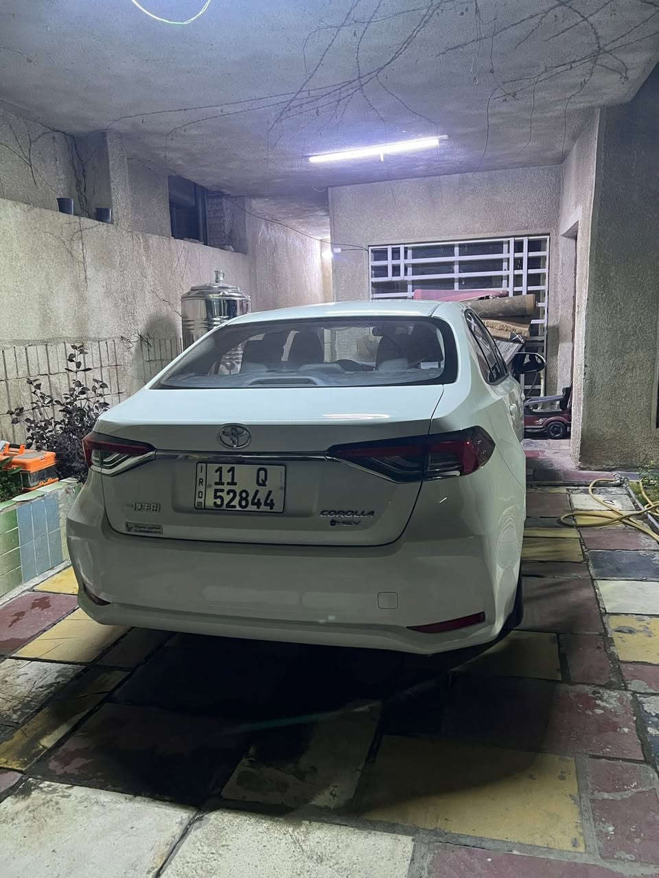 السلام عليكم كورلا هايبرد 2024 سياره بيه حالوب قليل وبيه رصعه خفيفه بل جاملغ امامي سيارة بإسمي رقم جديد سعر 140 وبيه مجال قليل مكان سيارة بغداد رقم ***********
