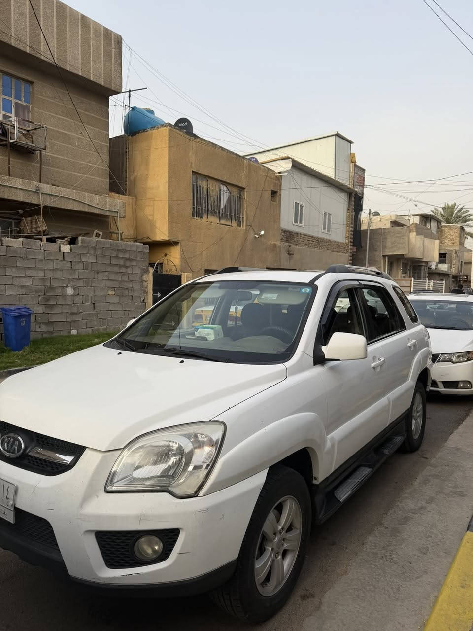يا الله السلام عليكم سبورتج 2010 خليجي للبيع 
مكفوله من الصبغ والبارد بيها باب الصدر مبدل والبلادي موجود ويرجع ع بارد مكينه 2000 فتحت سقف شاشه كير اوتو السعر 120 وبيها مجال مكاني بغداد 
متواجد على الفيس بوك 
***********
