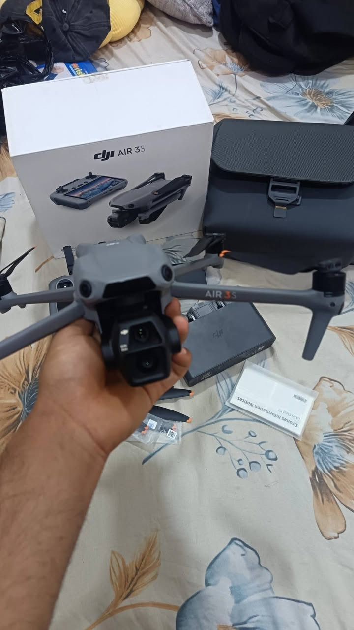 درون  Air 3  s
البيع. نضافه فول  

كامل ملحقات 

  تفاصيل خاص 

مكان بصره 

***********

