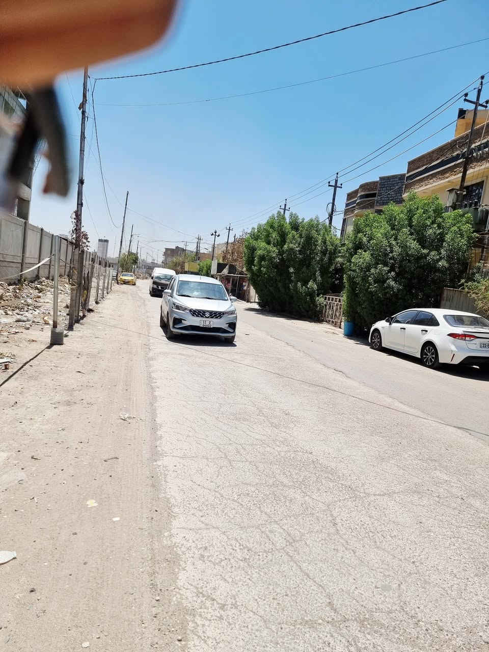 عيادة طبيبين...
طابق ارضي على الشارع الحولي الوشاش البيجية يحتوي على صالة انتظار كبيرة وغرفتين لاطباء ومطبخ وحمام . رصيف ٣ م حديقة امامية . مثالي لعيادة طبيبين ...
للاستفسار 07903218u74 - ***********
