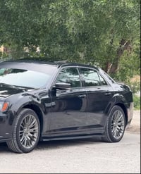 كرايسلر 300c • ٢٠١٣ • ٢٢٥ الف