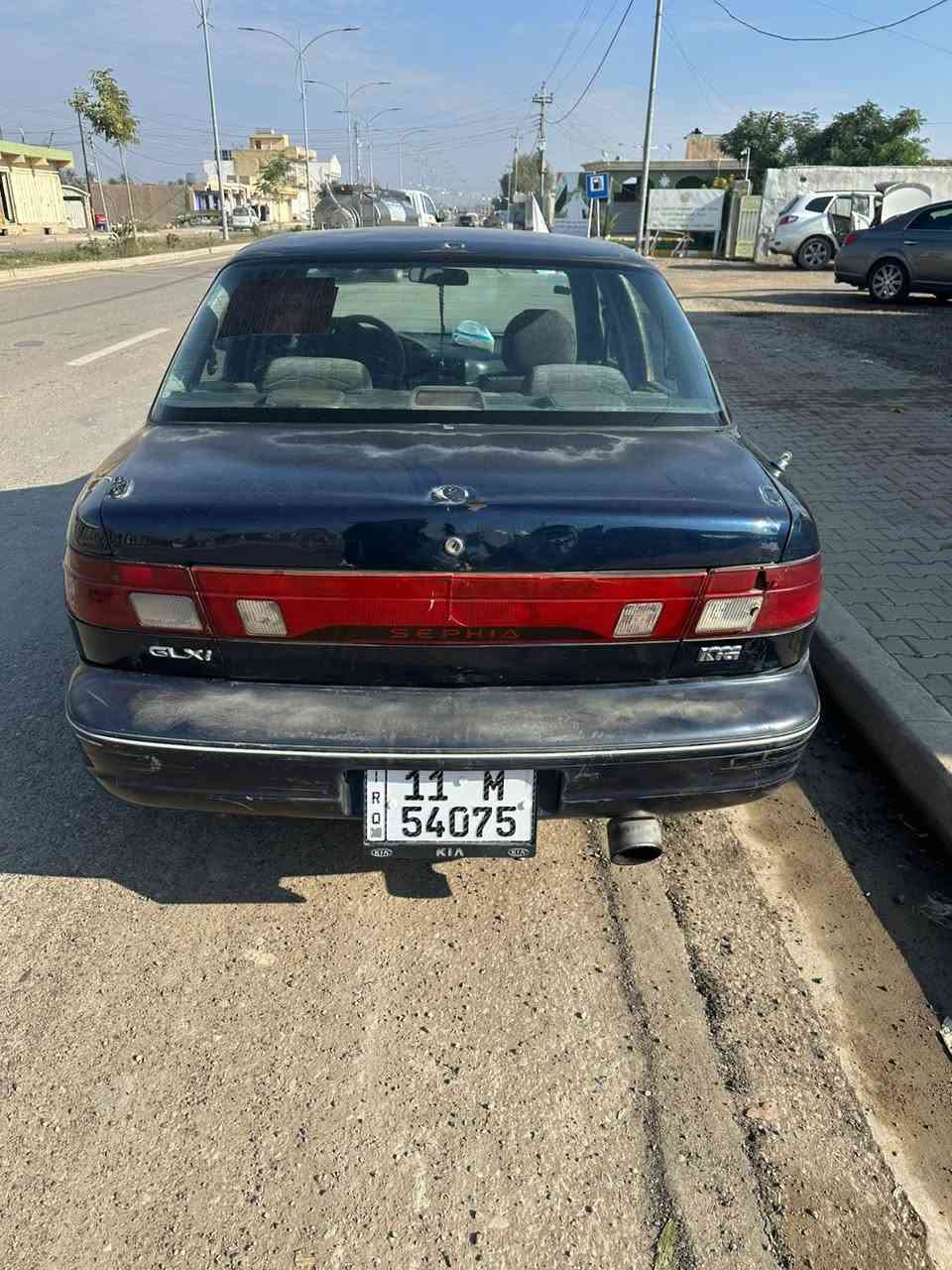 السلام عليكم كيا سفيا لبيع موديل 1994 رقم بغداد دولي بسمي شرط التحويل محرك مفتوح كير عادي مكفولات كير ومحرك ومشط تبريد. شغل تدفه شغاله السياره بلاديه بيها اخياس بل هلالات فقط والبنيد مو حلوه واضح بل صوره 
مكان السياره صلاح الدين الضلوعيه السعر 29 وبيها مجال 
*********** /***********
