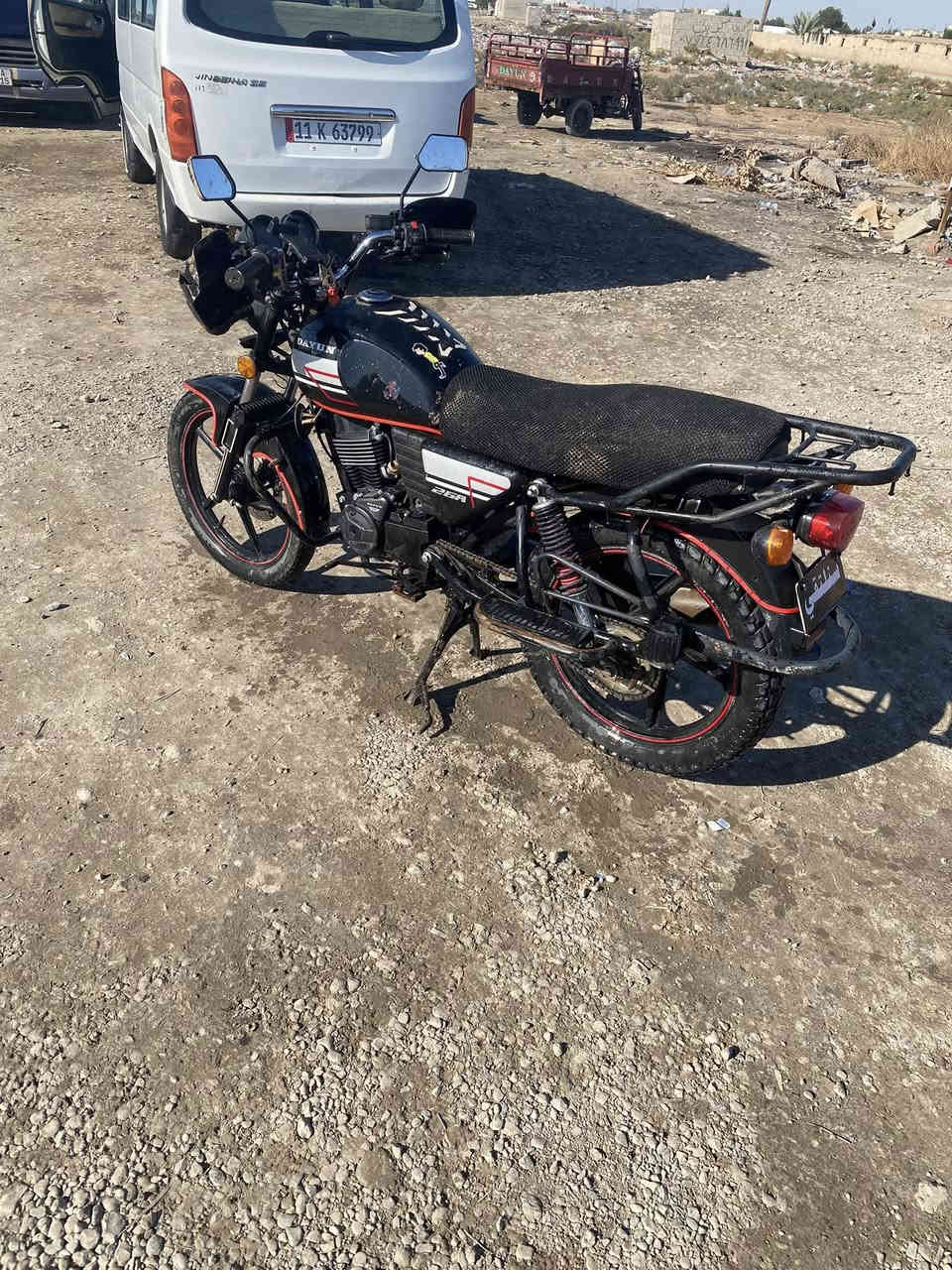 سلام عليكم دايون موديل 21اوراق كامله ما ناقصه اي شي سعر مليون وبيه مجال *********** مكاني بغداد بسمايه ناحيه الوحده
