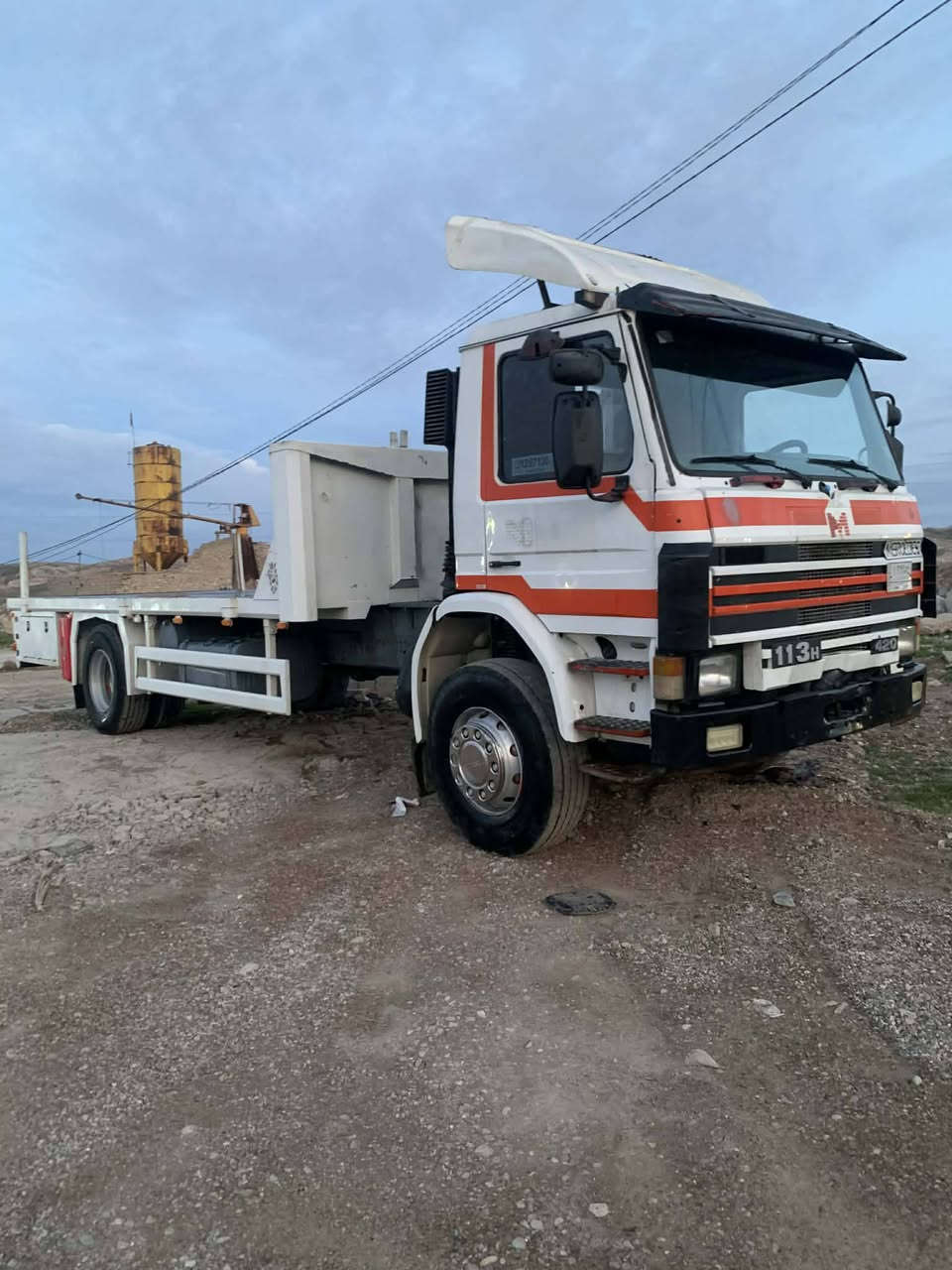 للبيع اسكانيا ١١٣
موديل ٢٠٠٠

دشبول سمجه

جوبلس خلفي ورك امامي هوائي

رقم دياله 

سنويه امسجله تنكر 

ابيع هيج مابيع شاصي لحد يخابرني يكلي شاصي 

السعر.  ١٧٥ اوبيه مجال

***********

***********
