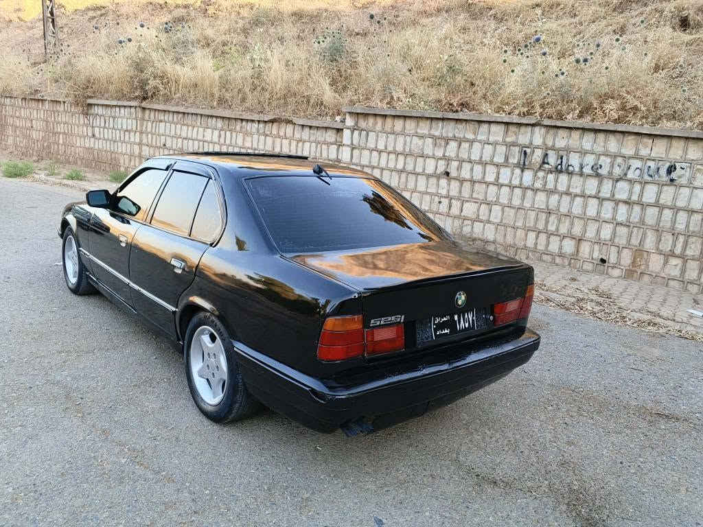 Bmw_e34.520i
مۆدیل 93
ئاڕم پلاستیک سلێمانی بەشەرت
گێرو مەکینەو سەرفو بوخاری بەشەرت 
دەعمو لێدرای نیە
پیشو پشتی توندو تۆڵ 
دەعامی بۆ دەعامی بەشەرتی سەت فیتەر 
سڵایت چوار جام کارەبا 
*********** أربيل, العراق
