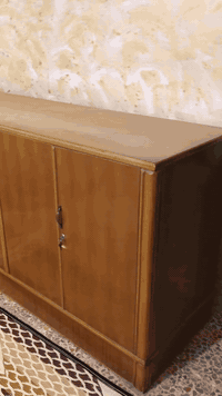 بوفية مستخدمة استخدام قليل قياس مترتين ونص سعر ٣٥٠ الف وبيها مجال للاستفسار واتساب ***********
