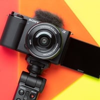 سوني ZE_10 • مستخدمة شهرين • ضمان ٦ أشهر