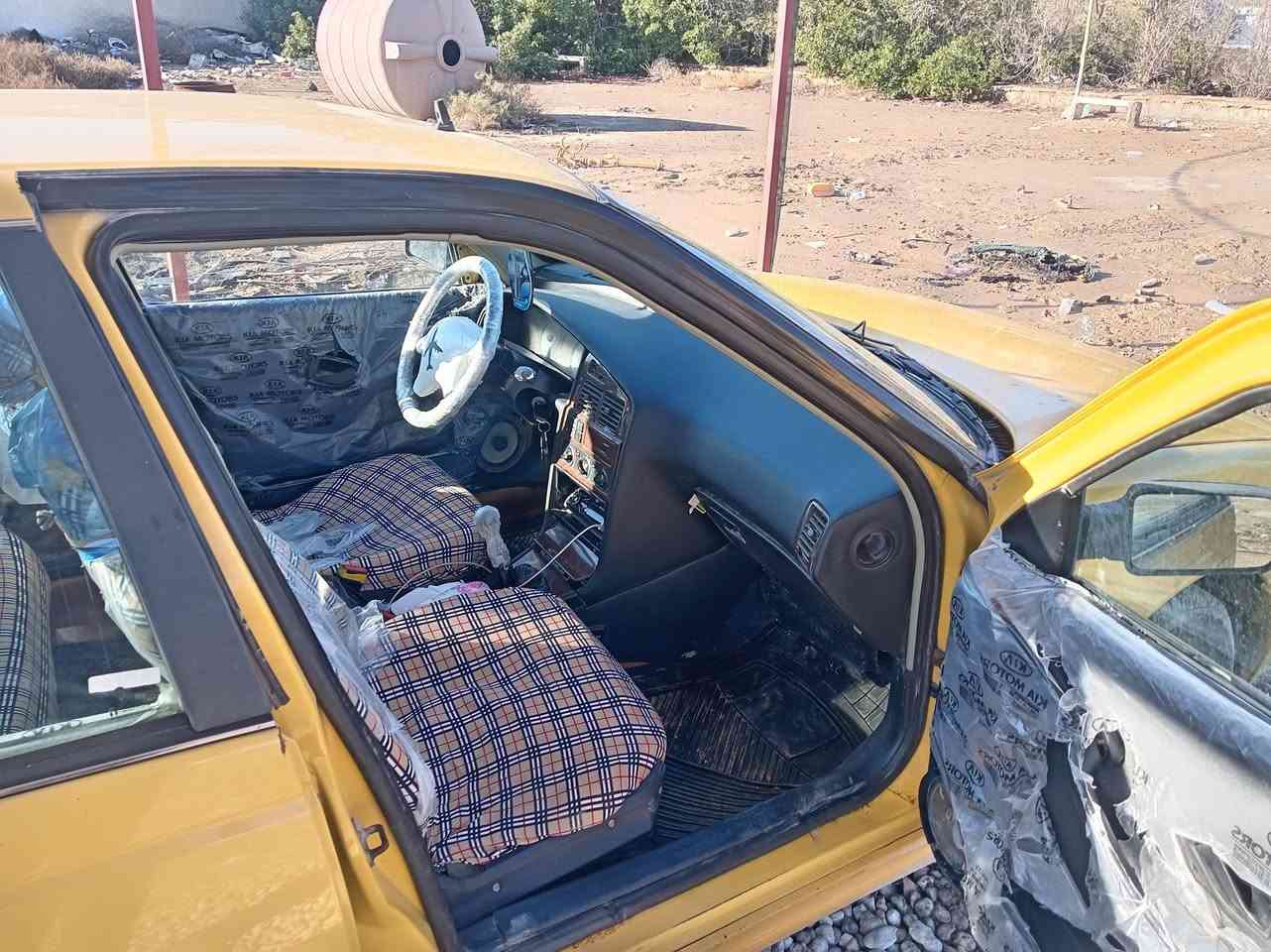 سلام وعليكم بيجو بارص ١٥ كير مكينه جديده كهربائيات كله شغاله سياره خير من الله عوزه بس حداديه تعبانه وبربرين امامي سياره ب ٣٨ وبيه مجال بصيط رقم *********** مكان سياره ديوانيه
