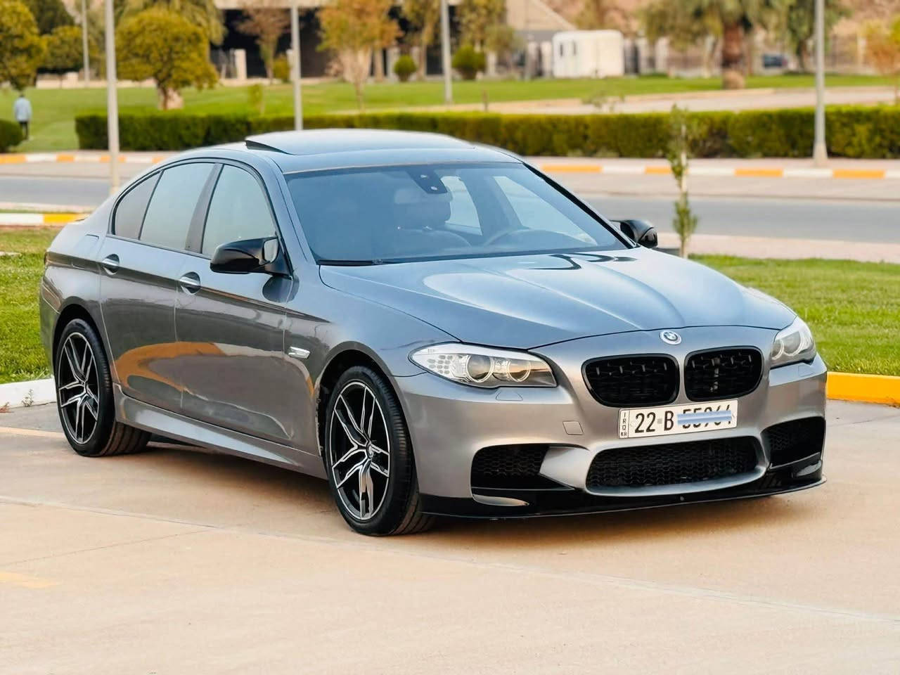 BMW series 5 2010  530i F10

بیلادی شکلی  M SPORT 
ساڕوخ مەکینە 6 پستن بەنزین n52 مەرغوب 🚀
فوول فوول قەپات مواسەفات 1/1
سلاید گەورەی مەرغوب 
گێر کوبرا دەبل گێر تۆماتیک و عادی و سپۆرت 
سێ مۆدی لیخورینی هەیە
 (Normal + Sport + Sport puls)
بەسمە و شاشە گەورە 
کامێرا حەساسی پێش و دواوە
لایت outo بەرز و نزم دەبێت و Led dynamic
دەرگا بەسمە  
ماوس + X Draive
ڕادار پێش و پشت 
ئاوێنە کارەبای + بەخ + هیتەر 
تەبرید مەرکەزی
ویلی M5 بیلادی سپۆرت
بەگ لایت کرایتە g30 سمۆك 2023
سوکانی سپۆرت 2023 
کوشین کارەبای + جڵد + سارد و گەرم + خەزن 
كامێڕە حساس پێش و پشت
 خەتی جادە
گێری سپۆرت شەفت لە سوکان
سیستەمی گزۆزی نەرمە سەوتێکی زۆر راقی هەیە
برێک بەسمە و ئۆتۆ هۆلد  زۆر مواسەفاتی تر هتد ...
تازە کامل سێرفزی بۆ کراوە 
چوار تایەی و ویلی لۆکی بۆ بوسترات
سێ پاڕچەی بۆیاغە بێ ژورێ بێ ئەیڕباگ بەس پەمپ
( گێر + مەکینە + کارەبای + تەقەورەقە + تەبرید ) بەشەرت
دەعامی بۆ دەعامی هەموو هەموو گیانی بەشەرت 
سەیارەکە زۆر خاوێنە 
سعر 135 وەرەقە و کەمێک مجال
شوێن // هەولێر
گۆینەوەش دەکەم بەشتێک بەدلم بێت
بۆ زانیاری زیاتر نامە بنێرن لەخزمەت دام . أربيل, العراق


**إذا كنت صاحب هذا الإعلان وتريد حذفه لأي سبب، رجاءا أرسل رسالة إلى الدعم الفني**