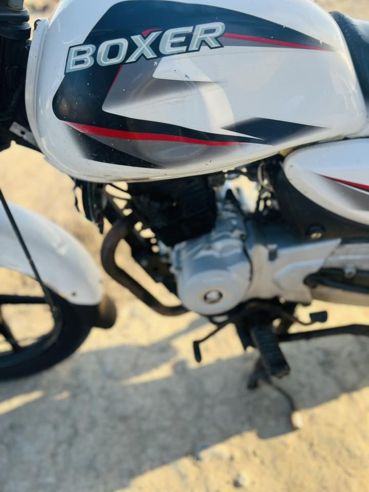 ‏سلام عليكم بوكسر للبيع موديل 20 مجففة مرة واحدة كهربائيات كلها شغالة رقم سنوية مكاني البصرة القرني الثغر ***********
