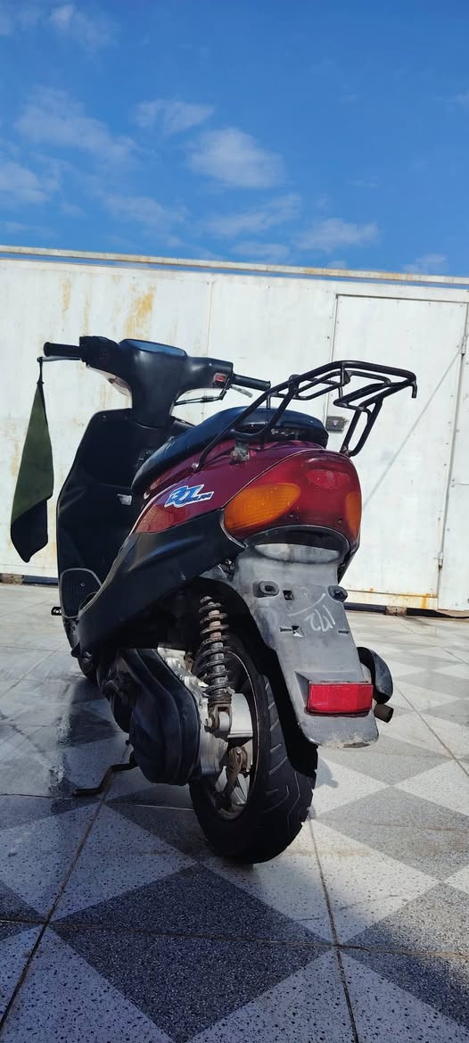 دراجه للبيع مكان السماوه الجربوعيه الأولى السعر ٤٠٠ و بيه مجال للشراي مفتوحه  بس مره وحده  كهربايات كله شغاله سلف هندر الدراجه ما ناقصه اي شي.  الدراجه شلعه و معدل تخبل الدراجه مكينه ناعمه كلش و صوته يخبل  شراي راسلني على هاذا الرقم ***********..
