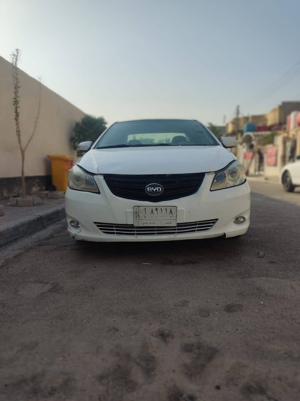 بي وايدي م 15 بيه صبغ راعيها متوفي عدهم واحد قاصم كم شهر ويبلغ محرك بيكاجو بي صوت خفيف ماعرف ماليش 
مكاني بصره السعر 35
***********
