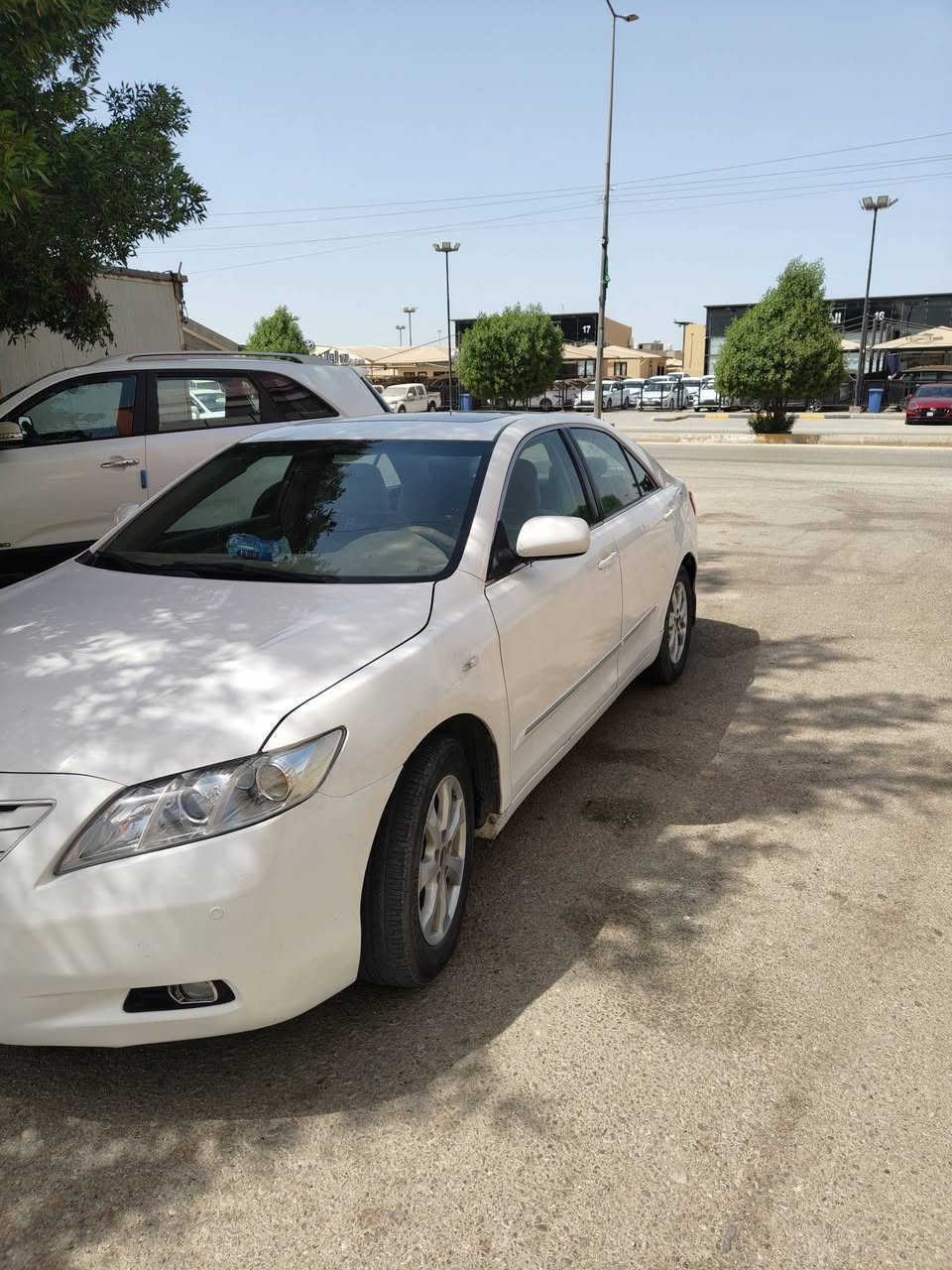 السلام عليكم
سيارة كامري ٢٠٠٩ خليجي نظيفة ما بيهه ضربة تبريد ثلج حدادية درجة أولى محرك ممتاز رقم بغداد معلاية من جميع الجهات السيارة بإسمي  
سعرها من النهاية ١١٥ 
للتواصل ***********
