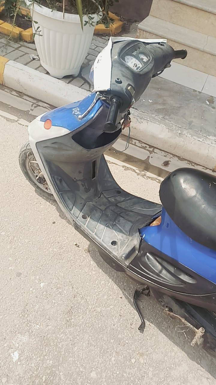 بيجي للبيع كل شي ما بيها سعرها 185 وبيها مجال مكانه سماوه حي الحكم اتصل بالرقم ***********
