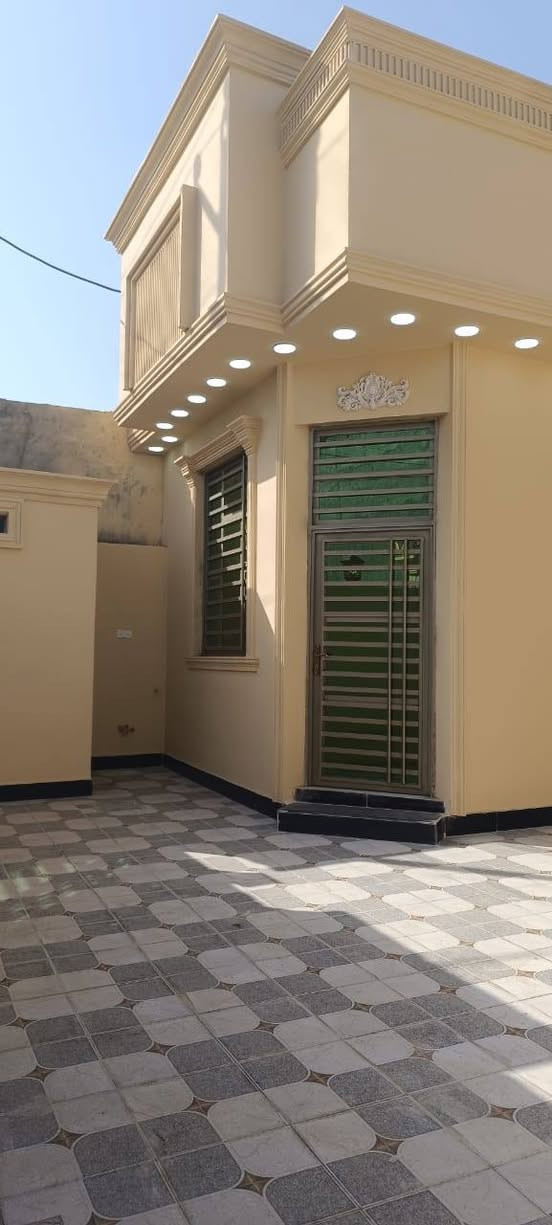 #اسعد_الله_اوقاتكم_بكل_خير⁉️👋🏼
دار سكن للبيع بناء 2026

#المساحه 225 متر 
#جنس_العقار :: طابو ملك صرف زراعي باسم عراقي سند 25 

#العنوان ::  أبي الخصيب محيله طريق الوسطي قرب تقاطع شارع المحكمه 

#يحتوي البيت على غرفتين منام كبار
و ديوان 
و مطبخ و صاله
و مناور عدد 2
و صحيات داخلي وخارجي  و كراج سياره

#البيت جاهز من كلشي تستلم البيت عنده المكاتبه
كامل من مقطوره و كيزر و ماطور
جيب اثاثك و اكعد
و الف عافيه الي ياخذه

جميع الخدمات متوفره  
#السعر (( 125 مليون وبي مجال 
#للاستفسار ***********
