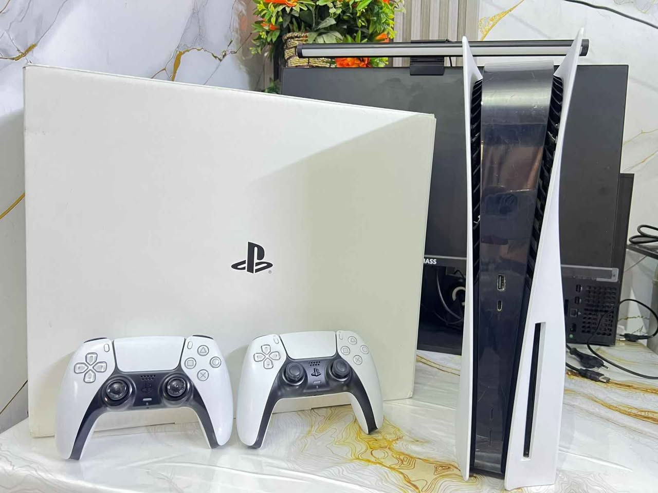 السلام عليكم بلي 5 فات
قطعه كلش نضيفه 
كامل ملحقات كارتون + كيبلات
2 جوستك اصلي
الجهاز شغال وابيعلك عل فحص قبل متاخذه 
غير داخل صيانه وموجود ستيكر الضمان داخل الصور
السعر 625  مكاني بغداد واكو توصيل بغداد, العراق


**إذا كنت صاحب هذا الإعلان وتريد حذفه لأي سبب، رجاءا أرسل رسالة إلى الدعم الفني**