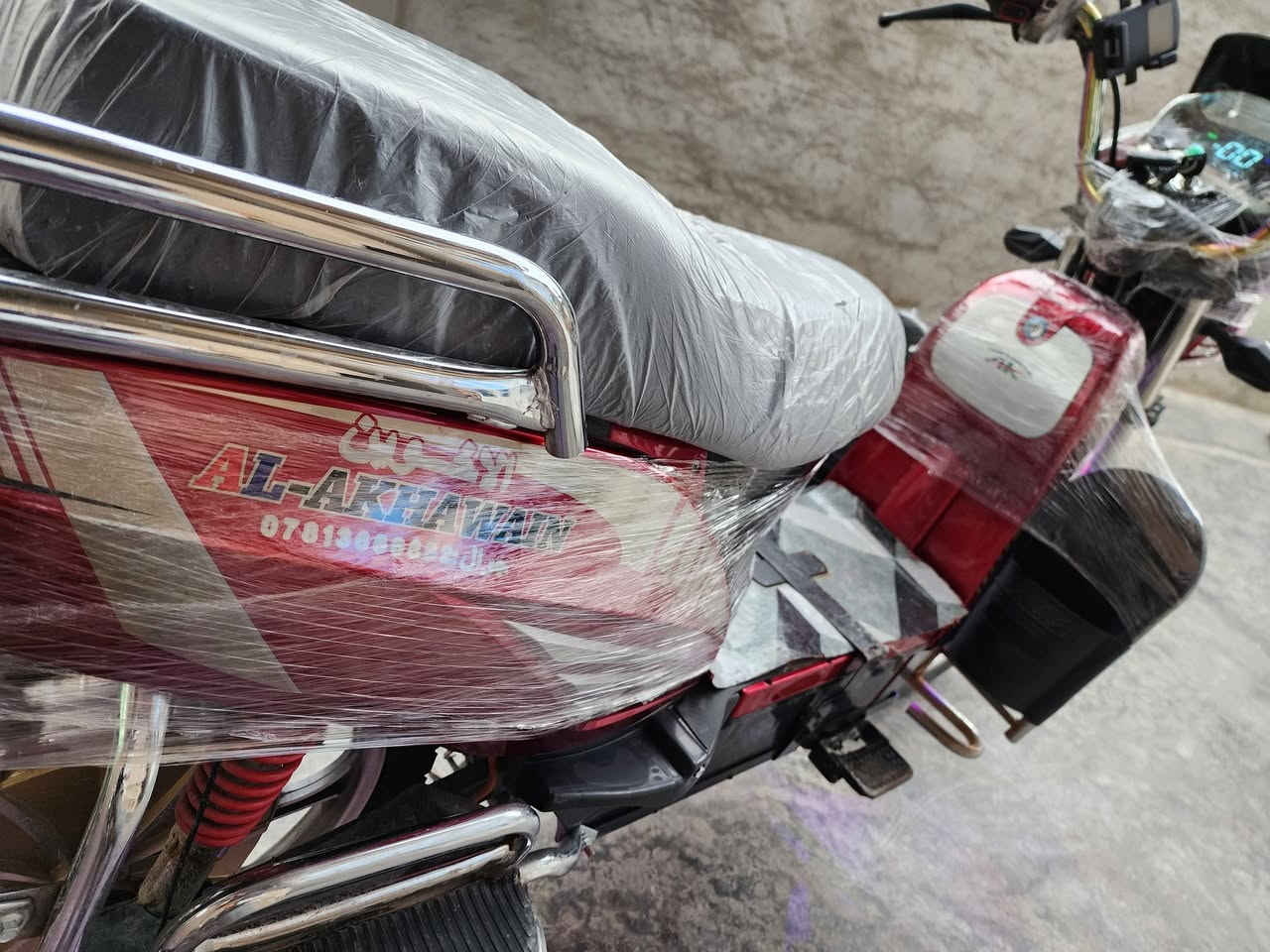 السلام عليكم
هارلي 6 بطاريات و سكنس 6 بطاريات للبيع 
هارلي 6 بطاريات موديل 25 جديد مستخدم قليل سعر 565 الف بيه مجال قليل جديد على وضع الشركه بطاريات فول عالفحص 

سكنس موديل 25 جديد فول مرتب جديد مستخدم قليل بطاريات عالفحص كلهن تمام السعر 495 
المكان الكرمه شارع عشرين قريب اسواق سنتر الكرمه 
***********
***********
