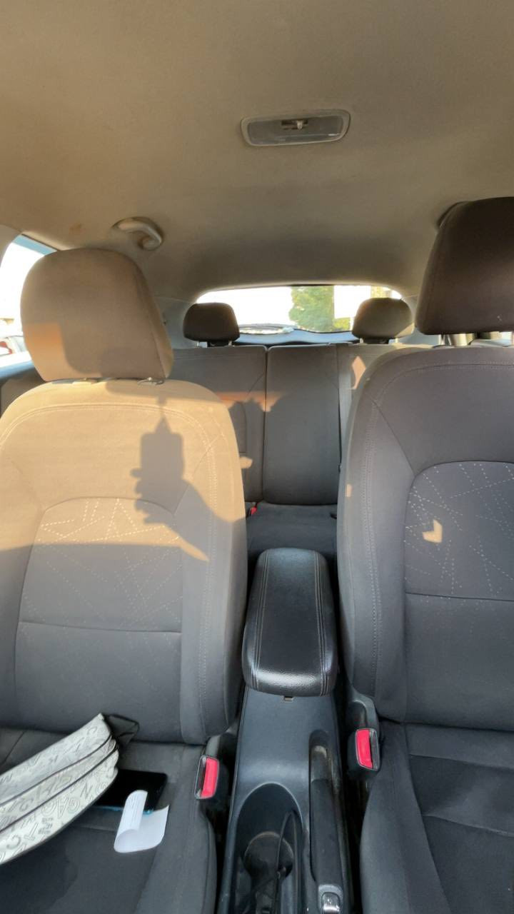 السلام عليكم 
كيا ريو ٢٠١٣ مواصفات ex ماشيه ١٠٨ ميل 
مكينه كير صدر تبريد كله جاهز رقم ديالى الجديد بسمي تحويل وين ميعجبك  بيها جامرلغ حادث امريكا شواصي لغد كفاله مكاني بغداد اليرموك عارضها ب٨٨ وبيها مجال بسيط 
هذا رقمي بي واتساب ***********
