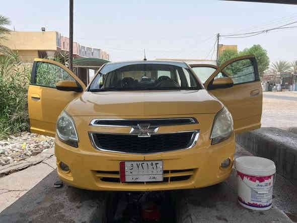 بسم الله الرحمن الرحيم 
شوفر كوبلت
موديل ١٦
السياره مكفوله ما عدا طخه بسيطه كلش بالباب الخلف السايق ممصلحه موجوده بالصور مواصفات السياره معروفه 
السعر ( 79 ) وبيه مجال 
العنوان بغداد للاستفسار : ***********
