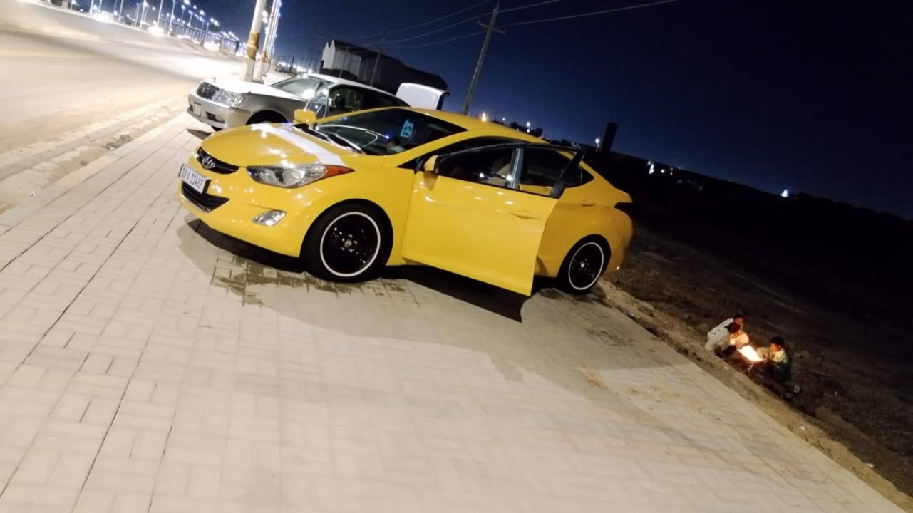 السلام عليكم سياره انترا موديل2012بيها قطعه تبديل جملغ امامي والباقي كفاله عامه مكينه 2000 الرقم بابل بسمي مكان سياره سماوه السعر 110وبيه مجال او مراوس  ترهم الرقم لهاتف ***********
