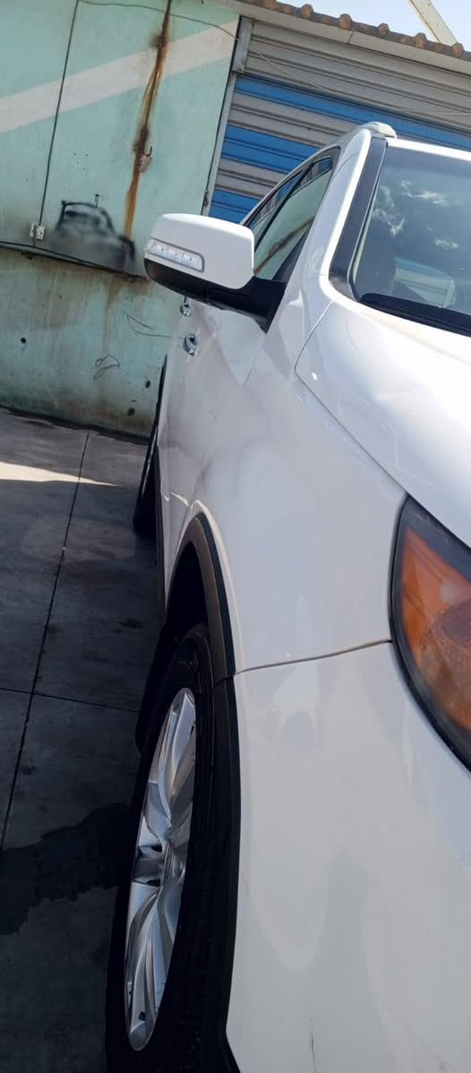 يا الله
كيا سورينتو ٢٠١٢ خليجي رقم سليمانية دولي مكينه ٢٤٠٠ دوش السياره كفاله عامه صبغ كير مكينه كلها كفاله
مواصفات 
سبعه راكب
ثلاث قطع تبريد
مري شفط
اشاير بالمري
داخل لونين
ويلكب
وبعد بيها مواصفات 
سعرها ١٤٥ وبيها مجال مكان السيارة دجيل

 ***********
