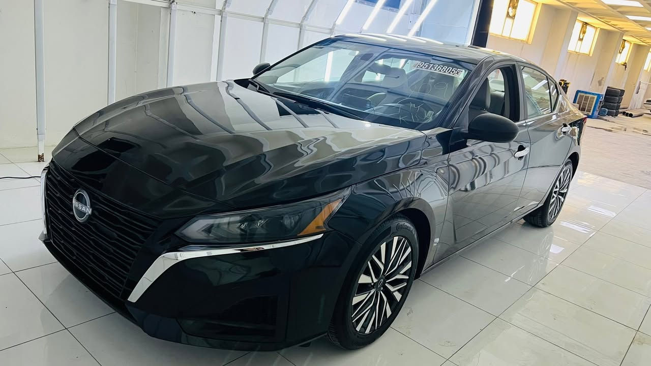Altima SV 25
بونيد صبخ بدون دواخل بدون شاصي 
رقم شاصي صونر موجود نشر
داخل ابيض
كير محرك بشرط 
١٤مايل ماشي 
رادار حاسه حجرد بيلاد 
مكان كلار 
***********
