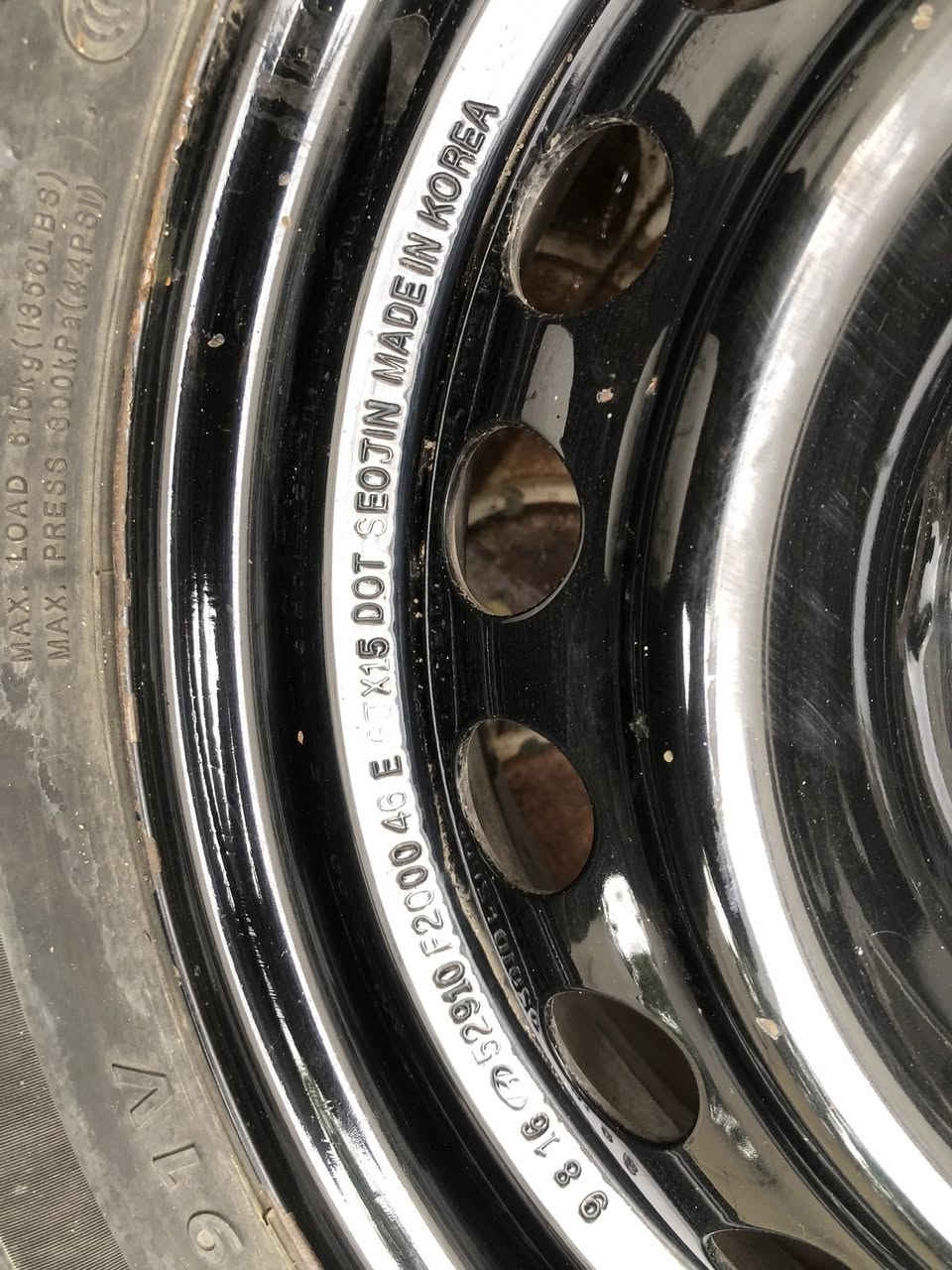 ويلات اصلي كوري حجم ١٥ مع تايرات نظيفه جدا.  بيع او مراوس بغداد غزاليه ***********
