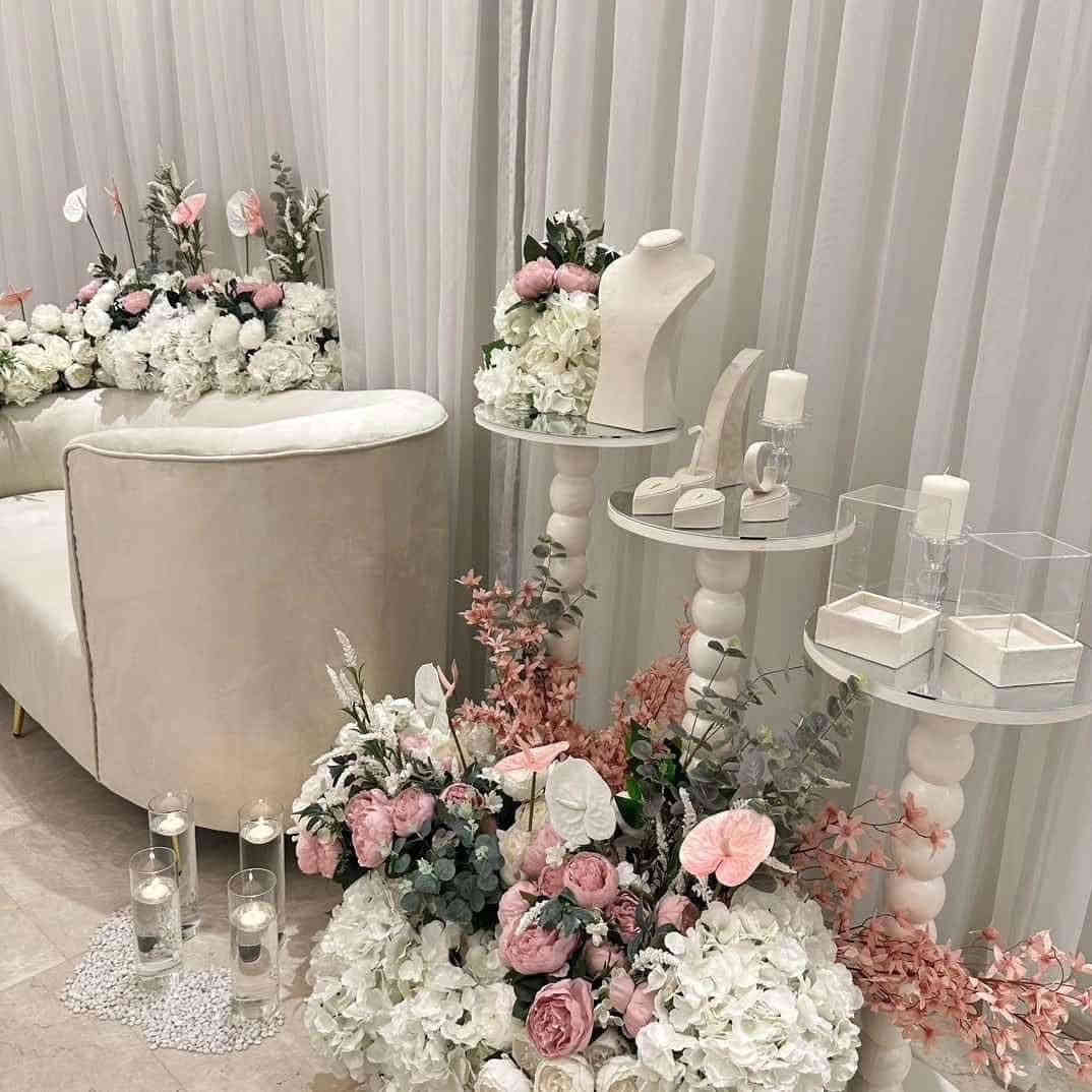 كوشات ايجار ب30 فقط فخمة وجديده اجنن حنه مهر عرس كوشه كامله لا تحتارين بكلشي حتى ديجي يجيج وياها ومليكانه فستان ب30 فقط ايجار إذا نقل وشد وترجيع كلها ب60 تصير إذا انتي تجين تأخذيها ب30 فقط كامل غراضها حنه مهر عرس حتى عرس تكعديها بالصاله ما يحتاج قاعه 🙃😁♥️خلي جماعة السعر العالي يطبكون ع صفحه عنوان تكريت شارع الزهور للحجز خاص والاستفسار واتساب *********** متوفر جنط عروس ايجار مع تزين ب15 ايجار السيت 5 قطع ملاحظة ايجار داخل صلاح الدين فقط محافظات ماكو نعتذر
