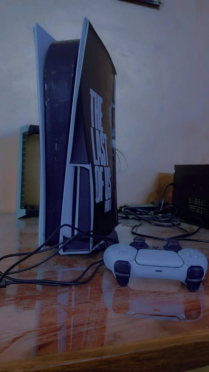 بلي فايف فات للبيع ذاكرة 850
مكاني بغداد الدوره ابو دشير 
ويا ستاند اقراص هدية و نشره سعرها 75 هم هديه ابلاش 
مربوطه بل بلي بيها ريموند تحكم
سعر 600 قفل..
***********
