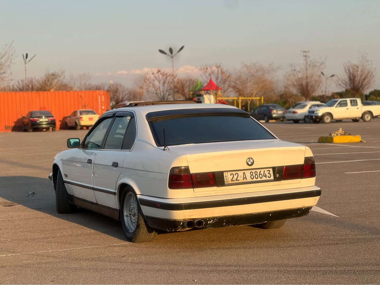 Bmw//E34/1991/520گيرعادى
گيرومه كينه و ته بريد و ته قه و ره قه يى به شه رت 
سه نه وى ره قه م باريكه ساليكه به سه رجووه
جوارتايه و ويلى نوى له ژيره 
فولى گيرعاديه سلايد و كوشين جلد جام كاره بايى 
ABS لاين ئه لقه شوين هه ولير 
*********** أربيل, العراق
