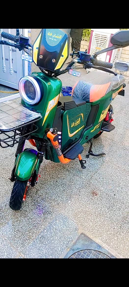 السلام عليكم دراجة شحن للبيع X900رايدهة 600وبيهة مجال المكان بغداد حي النصر الرقم ***********دراجة جديدة استخدام قليل جداً
