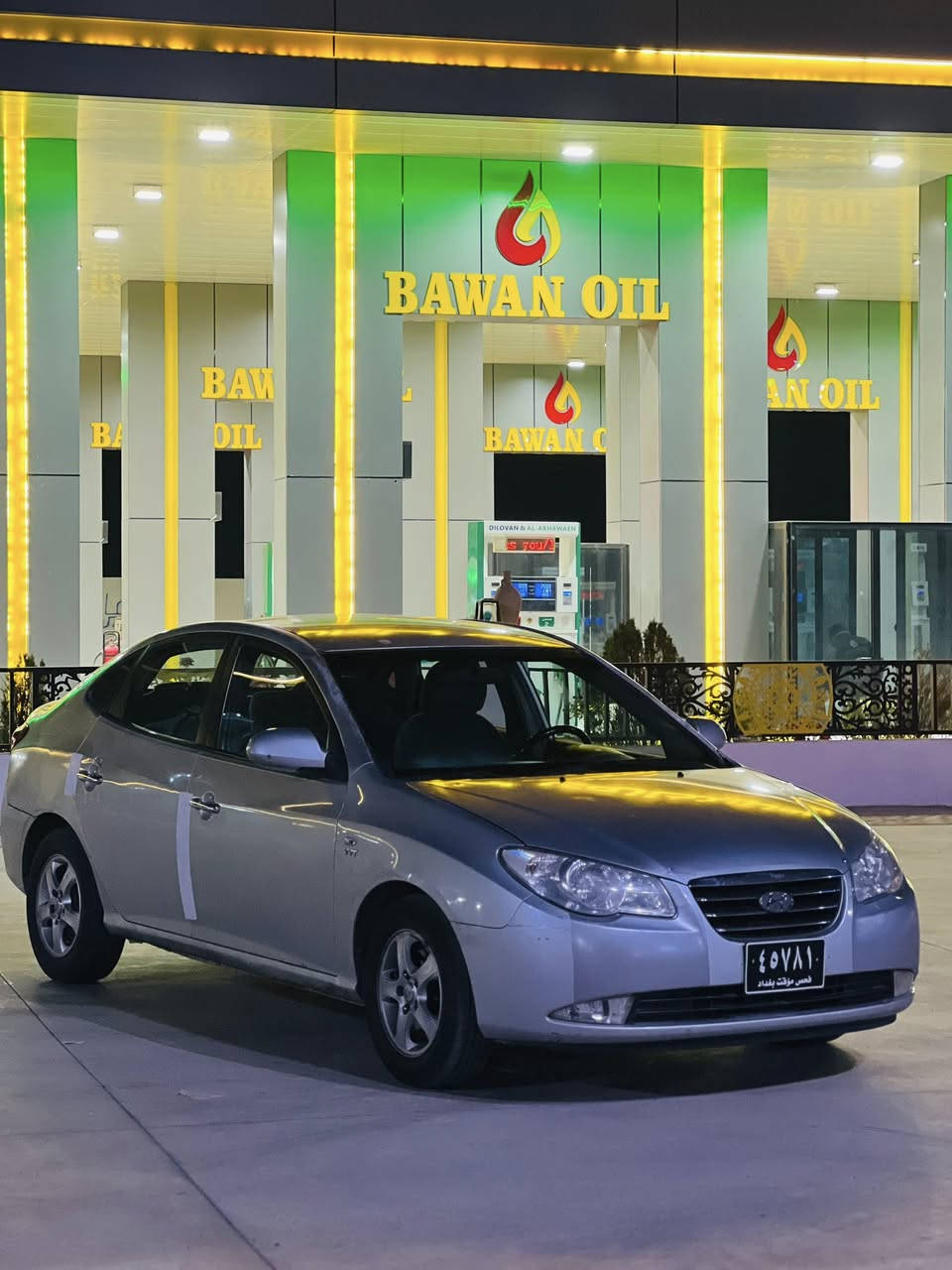 ئاڤانتی
براوەبراوە
گیرومەکینە بەشرت
سەقف و شانسی بەشەرت
کەفەر گوراو بەشەرت 
تەبریت ساردو گەرم بەشەرت
سەیارەکە بێ مەسرفە
ژ.م***********
ئەدمین❤️
