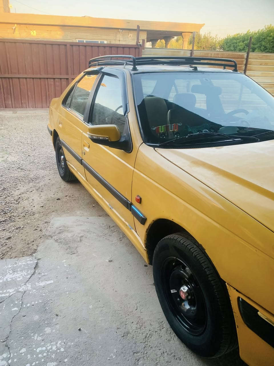 من رخصة الادمن السلام عليكم /بيجو بارص موديل   ٢٠١٠ سياره حلوه وباسمي مصفره هيه وغرامات مكينه وكير بل كارتون صار ١٠ ايام من شادهن السياره جاهزه رقم بغداد السعر ٣٢ ورقه وبيها مجال *********** مصطفى
