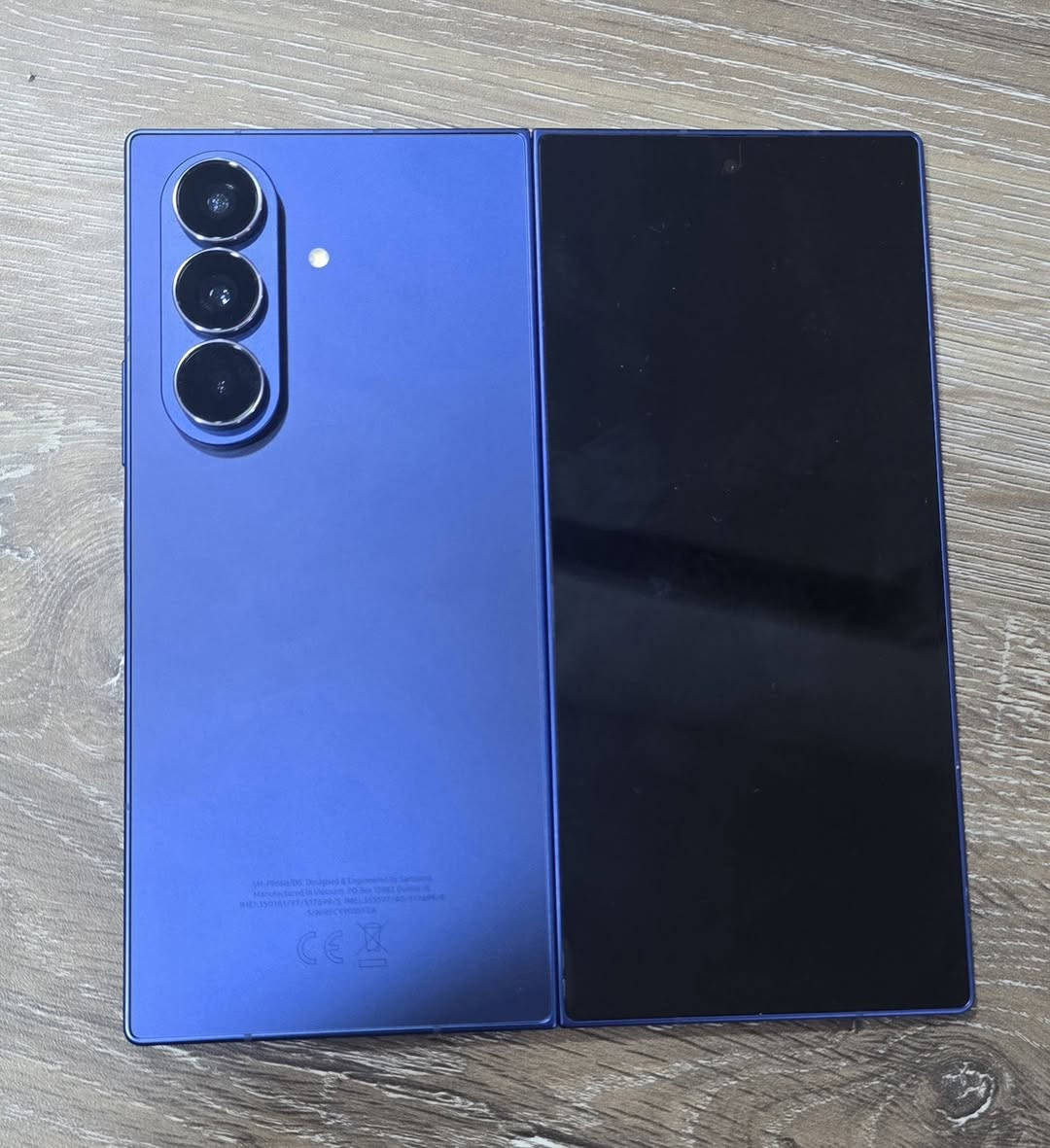 سامسونك Z fold7
الجهاز مستخدم شهرين فقط نظافة 100% اللون الازرق المميز 
ذاكرة 256 شركة عين الفهد مع كامل الملحقات
السعر 1800


**إذا كنت صاحب هذا الإعلان وتريد حذفه لأي سبب، رجاءا أرسل رسالة إلى الدعم الفني**
