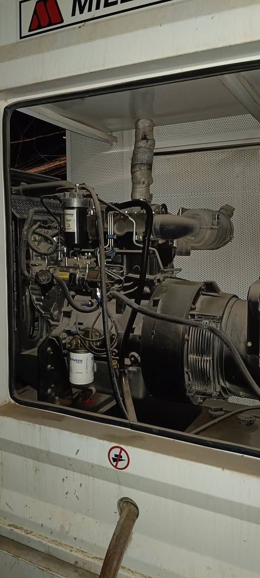 للبيع اصلي سوبر كاتم ساعات العمل 1100 جديد شركه برغي مامفتوح 30kv
تانكي كاز متصل 1000 لتر اسفل المولدة الاتصال بالرقم ***********
