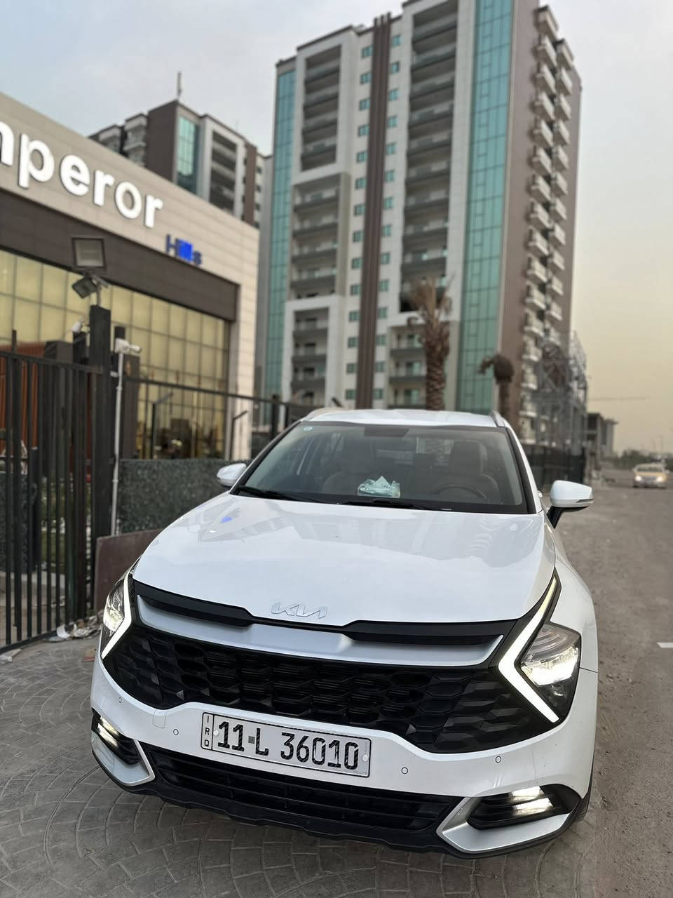 السلام عليكم
هاي الحلوة للبيع🤍
سبورتج خليجي 
رقم بغداد بسمي
موديل 2024
السياره مكفوله كفالة عامه 
ماعدة طخات ثنين صغار بلباب الصدر وباب الوره سايق
ماشية 38 كيلو
الموصفات كراسي كهرباء
داخل بيجي
جنطة كهرباء
كشنات تدفئه 
وبعد موصفات السبورتج معروفة 
السعر 22800$ وبيها مجال بصيط
الاستفسار الاتصال وبخدمتك 
***********
