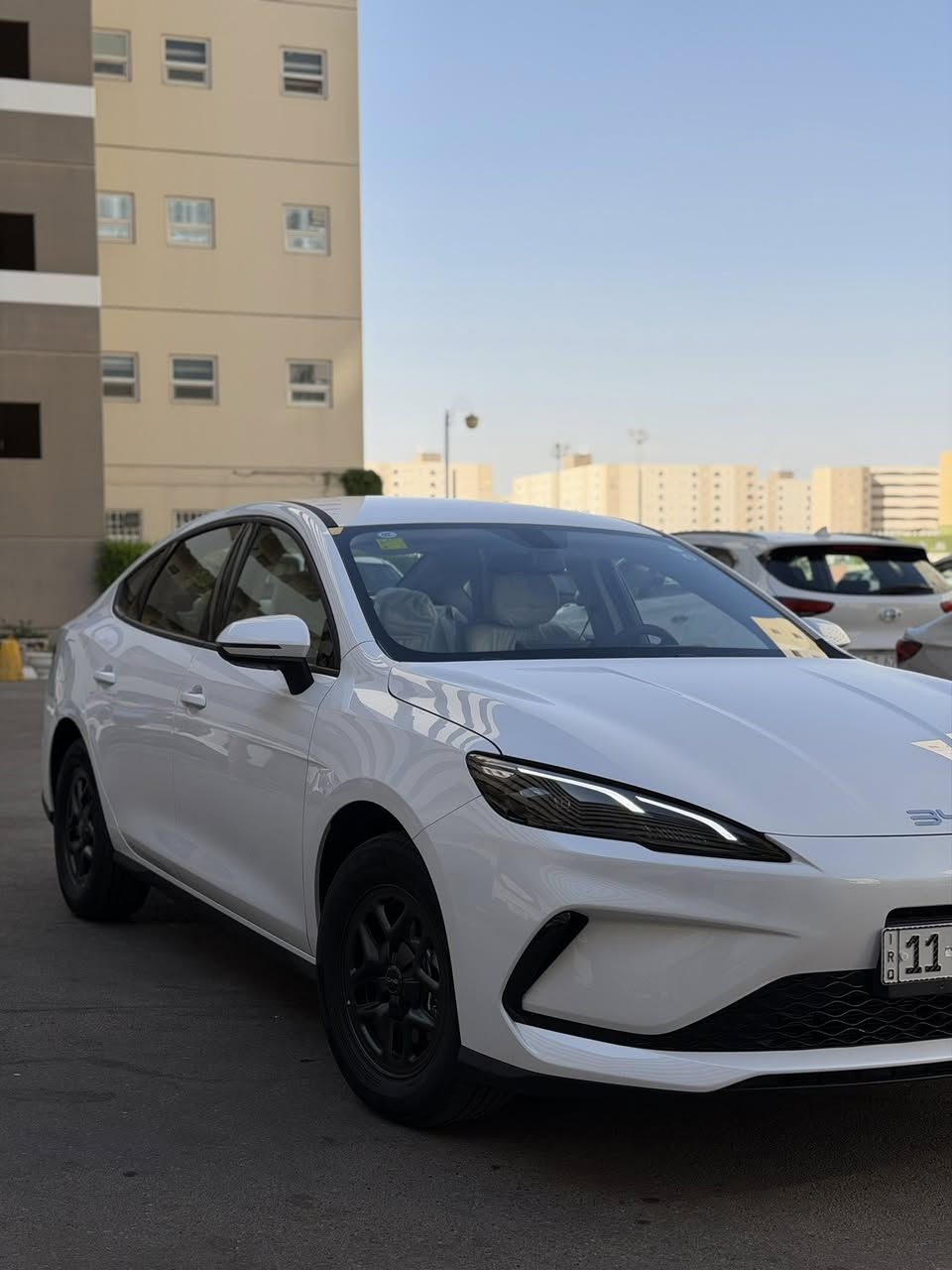 السلام عليكم
بي واي دي سيل فايف 
سعرها 20 مليون وبيها مجال 
ماشيه الف  كيلو الكلي 
السيارة زيرو 
بيهة ضمان سنتين من شركة ديار الحلو 
السيارة جديدة وبحالة الزيرو 
السيارة مرقمة بغداد تحويل ثاني يوم 
مكاني بسمايه 
سعرها 20 وبيها مجال شي بسيط 
للتواصل والاستفسار 
***********
