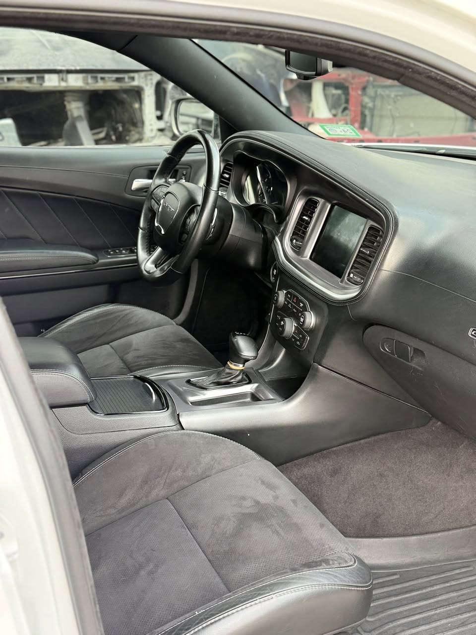 للبيع جارجر RT موديل 2019 مرمزه 23  حادث جاملق و بنيد مواصفات كشنات حضن تبريد تدفأه كشن ميمري خزن نظام سبورت بلشاشه رادار نقطه عمياء ستيرن شفتات فتحه حساس خلفي سماعات باين دشبول جلد خياط ستيرن تدفأه 
عنوان البصره 
رقم الهاتف: ***********
