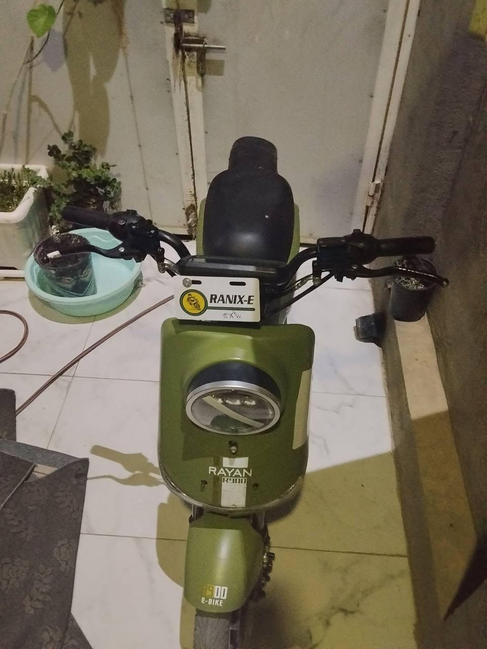 دراجه شحن نوع R900 نظيفه تشغيل سويچ + بصمه 
 البطاريات جيده ٩٠٪ + شاحنه 
نظافته مثل ماموضح بالصور والڤديو وبيه سله و باقي ملحقات موجوده 
السعر ٥٠٠ ألف وبيه مجال بسيط جداً


**إذا كنت صاحب هذا الإعلان وتريد حذفه لأي سبب، رجاءا أرسل رسالة إلى الدعم الفني**