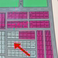 توفر لدينا قطعة أرض بالتوزيع القديم المساحة(300م)  للاستفسار//(0781042...