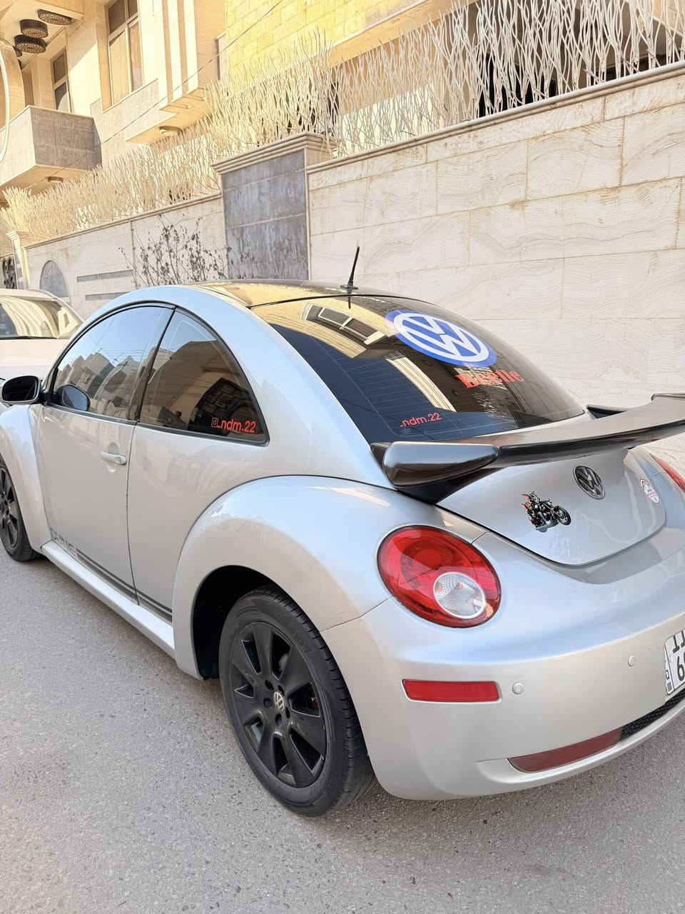 السلام عليكم
فولكس واكن بيتل 2008

بيها باب سايق صبغ فقط او البقيه كله مكفول

السياره جاهزه من كل شي كير مكينه كفاله حداديه جديده تخم تاير السياره مابيها نقص برغي بيها لايتات مال بيتل 2018 او دركه ايضن

سياره داخله سيرفز هسه منضومة بانزين كامله جديده. رقم بغداد الجديد تحويل ثاني يوم او سياره بعد كدامكم 
السعر. 95 ورقه $. 
مكان السياره كربلاء 

الاستفسار ***********
