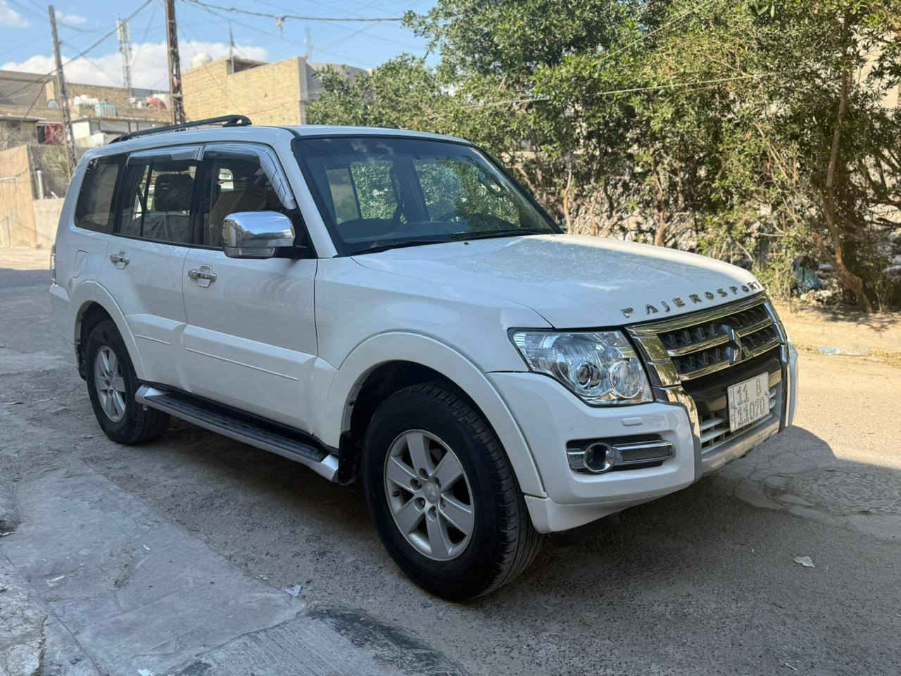 باجيرو 2008 جاهزه على آخر حبايه
بآسمي شخصياً ولسنويه لل2031 
ولسياره بيه ثلاث قطع صبغ بدون دواخل  السياره بلاديه مال شركه العامه 
الكير والمحرك والصدر والتبريد والتراي جديد
السياره خليجيه وجاهزه   رقمه بغداد الجديد الإنكليزي 
ومكانه بغداد  سعره ب98 وبيه مجال حك الجيه  وهاذه رقمي انتصل وبيك خير وادلل ***********
