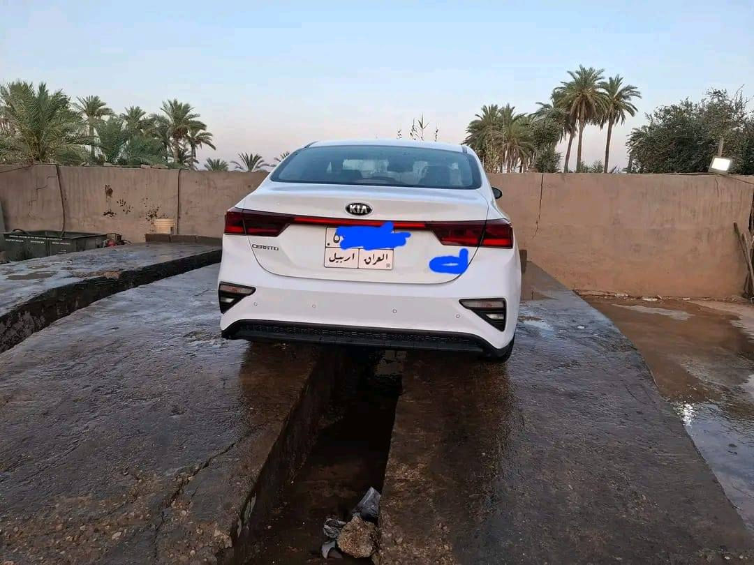 كيا سيراتو خليجي موديل  2019 كفاله عامه السياره ع وضع الشركه تشغيل عن بعد داخل بيجي واسود كامره خلفيه حساس بلادي مكان السياره واسط الزبيديه الشارع العام الشراي يتصل الرقم _***********
