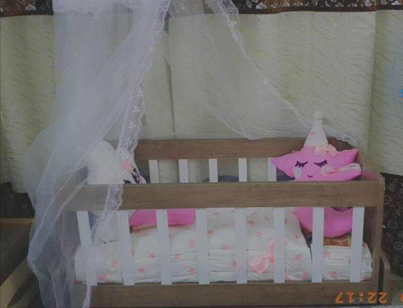 سرير طفل للبيع نضيف كلش هو والدوشك ب٥٠ قفل بس سجة الجرار فالتة تتعدل او تتبدل والمصدات والتول هماتين للبيع


**إذا كنت صاحب هذا الإعلان وتريد حذفه لأي سبب، رجاءا أرسل رسالة إلى الدعم الفني**